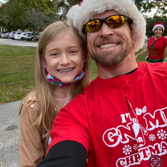 Meet your Posher, Derek - Picture 3 of 5